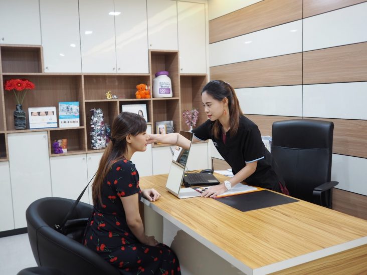 Mrs. Lee Jia Shin Visited Premier Clinic